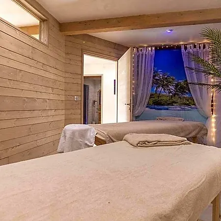 Bed & Breakfast Abri Cosy - Romantique En Camargue 4*