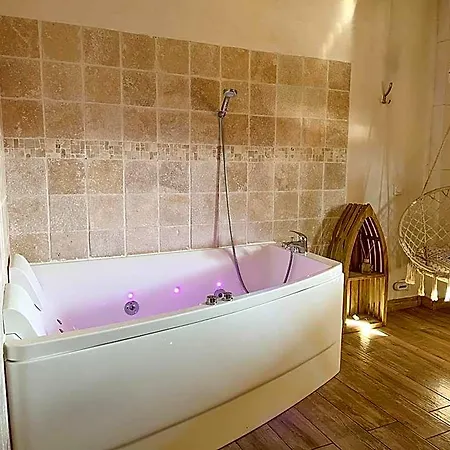 Bed & Breakfast Abri Cosy - Romantique En Camargue Saint-Gilles (Gard)